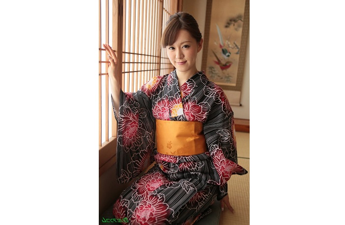 立花瑠莉